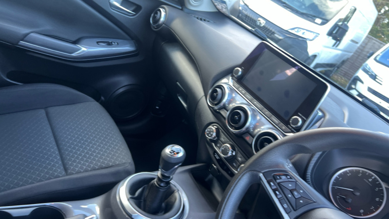 Nissan Juke 1.0 DiG-T 114 Acenta 5dr Petrol Hatchback